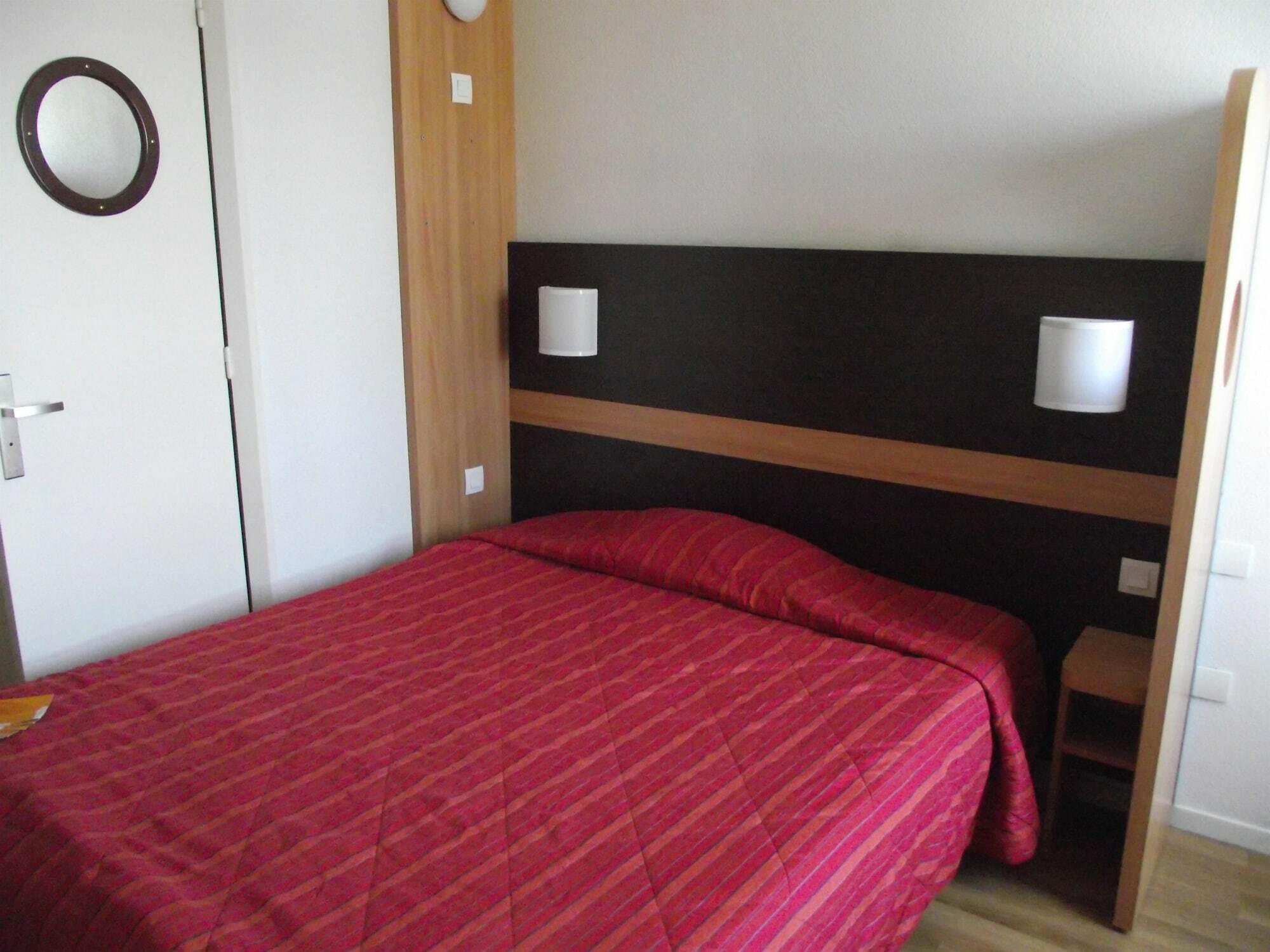 Premiere Classe Troyes - Saint Luc Hotel